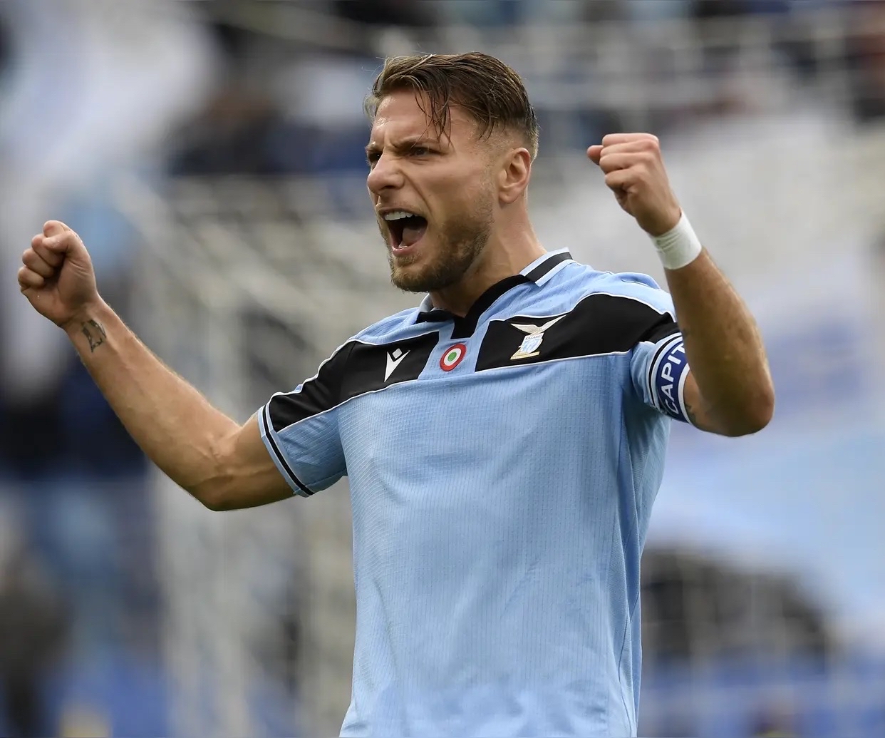 开云体育阿贾克斯清晨再遭质疑，志在英超名次提升，信心回归，训练强度明显提升的简单介绍