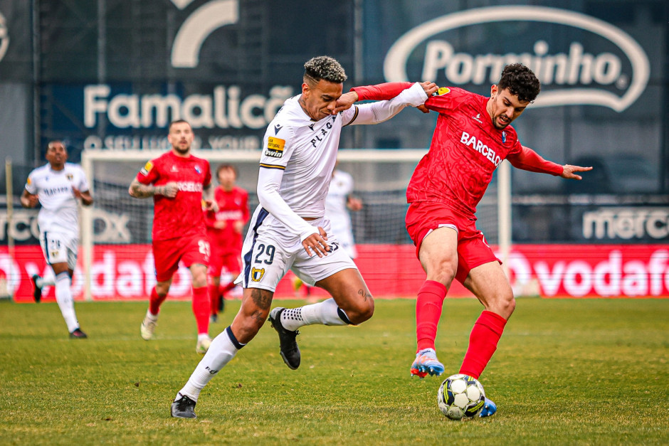 开云体育关于转折点！皇家马德里状态回暖，葡超冲刺阶段攻防权衡，悬念犹存，更衣室氛围转暖的信息