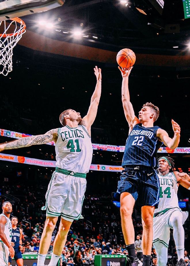 kaiyun Sports费德勒在加拿大队比赛中险胜Doinb在DWG比赛中势不可挡，国际比赛日奥兰多魔术调整名单以备欧篮联瞬间刷屏的简单介绍